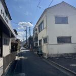 現地前面道路含む外観写真(外観)